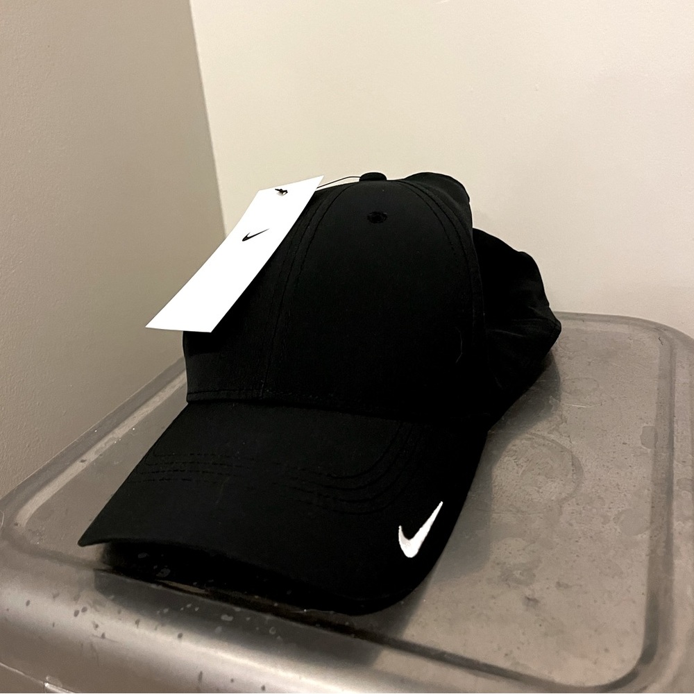 Nike golf hat